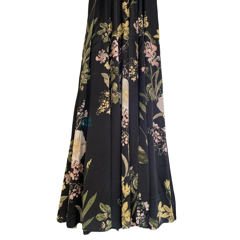 Lulu's Black Floral Maxi Dress with slit. Size medium - Picture 8 of 13
